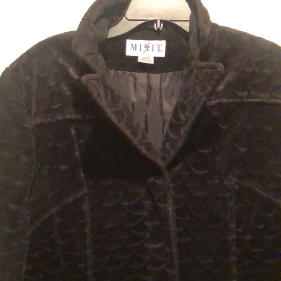 MIXIT vintage plush textured coat. Size L - Picture 5 of 6